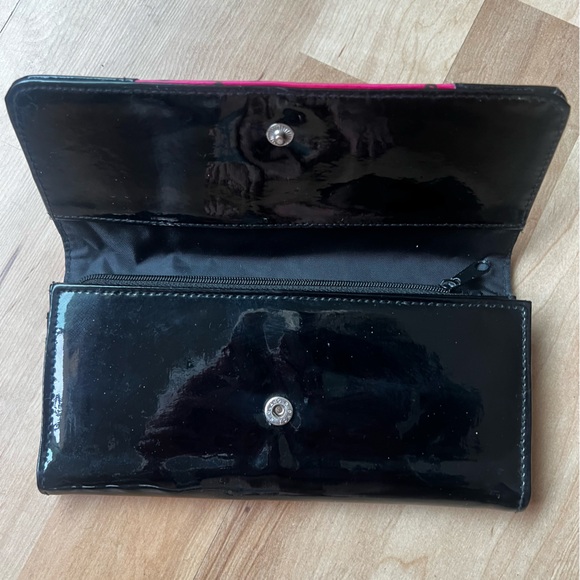 Hello Kitty Wallet - Picture 5 of 6